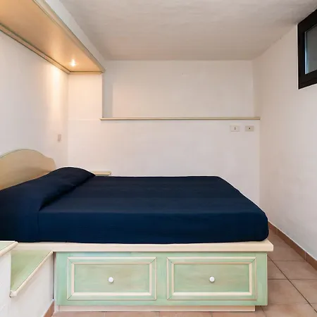 Apartment Caletta Nest 11 *